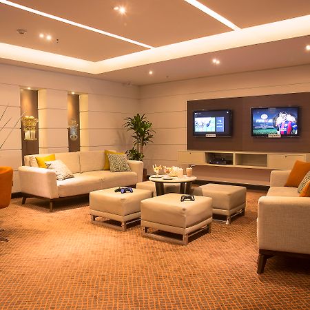 Hotel Dann Carlton Bogotá Exteriér fotografie The lounge at the airport