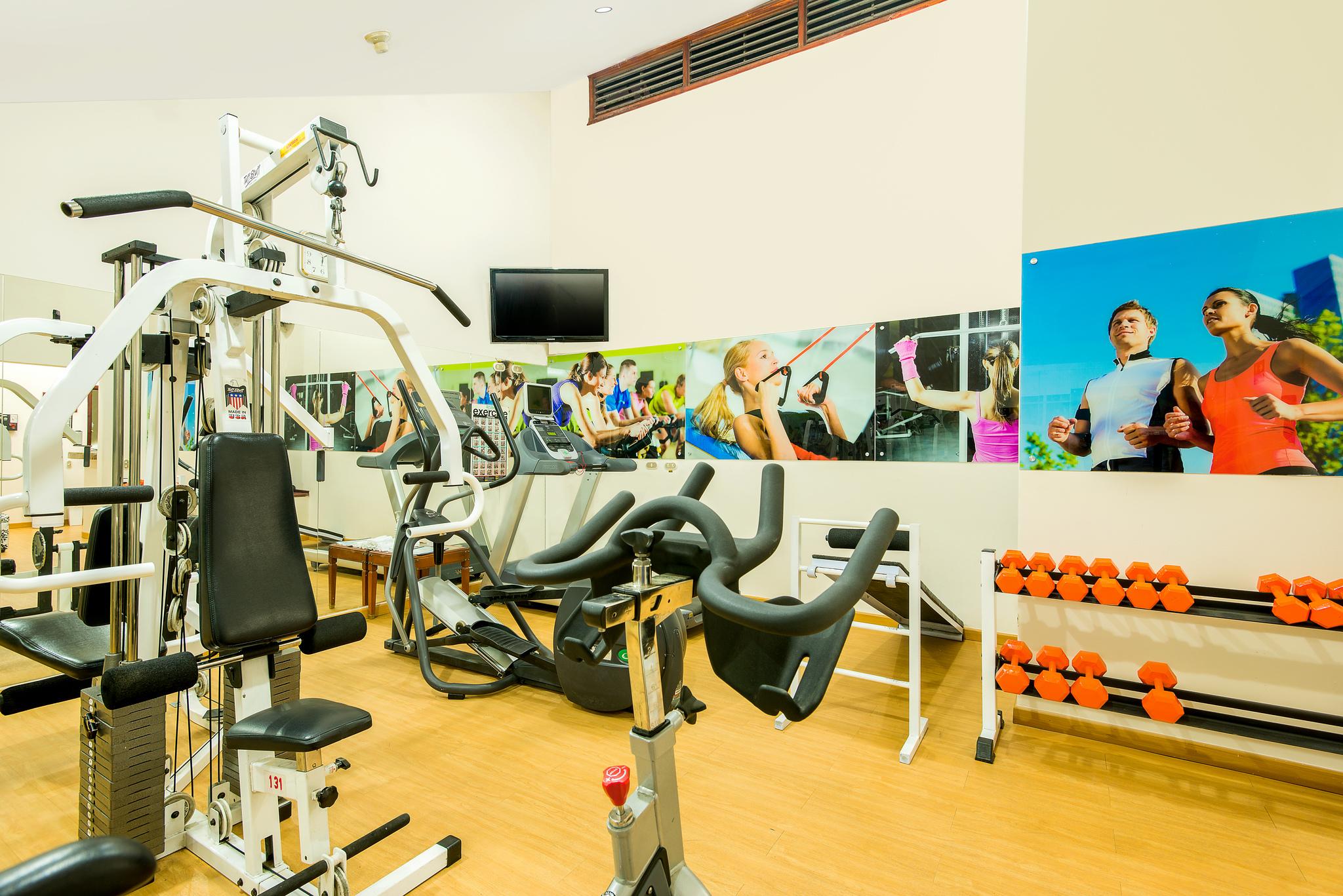 Hotel Dann Carlton Bogotá Exteriér fotografie The gym at the hotel