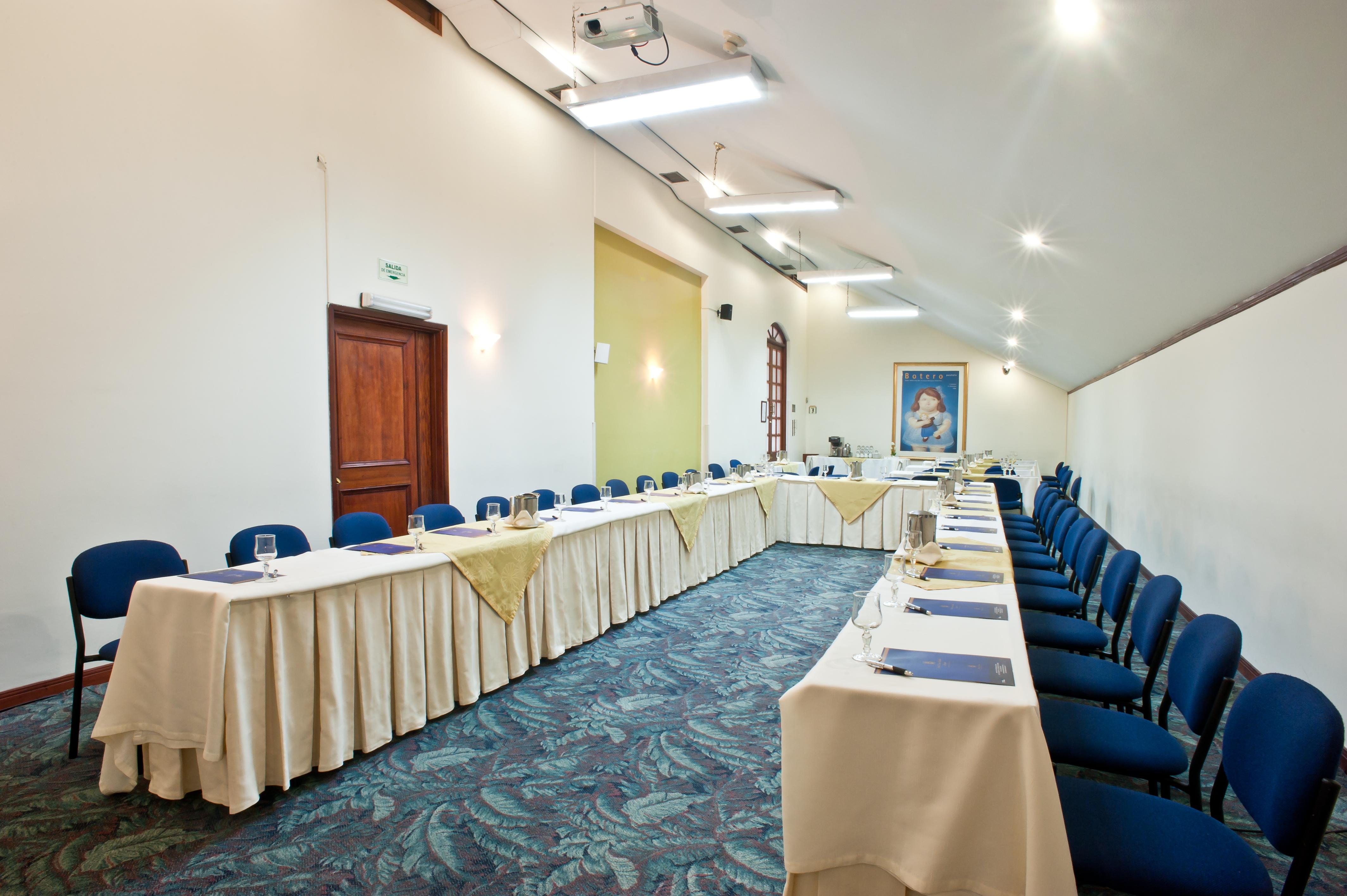 Hotel Dann Carlton Bogotá Exteriér fotografie Meeting room