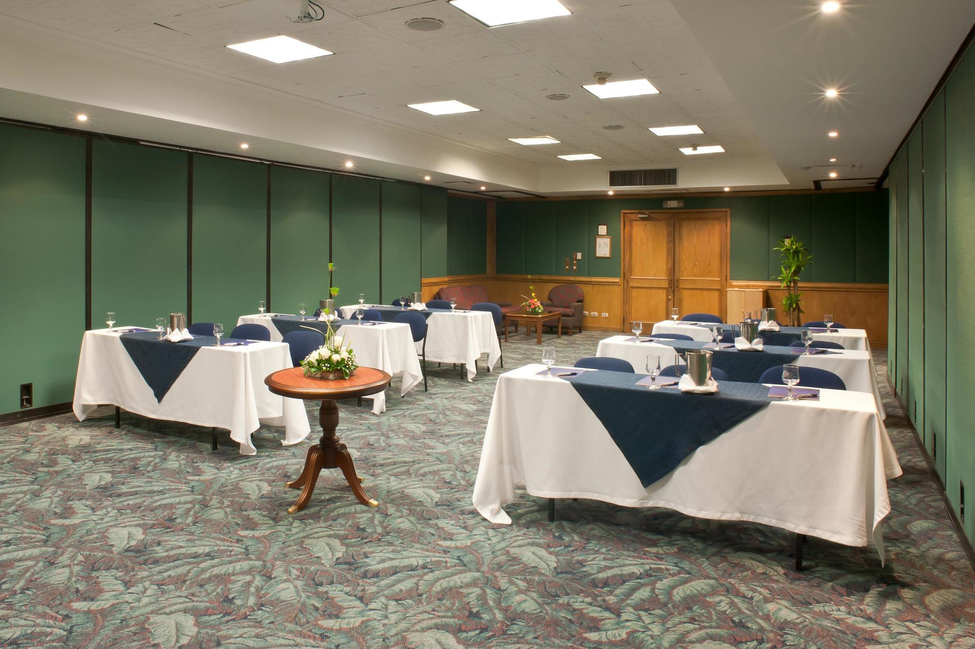 Hotel Dann Carlton Bogotá Exteriér fotografie Meeting room